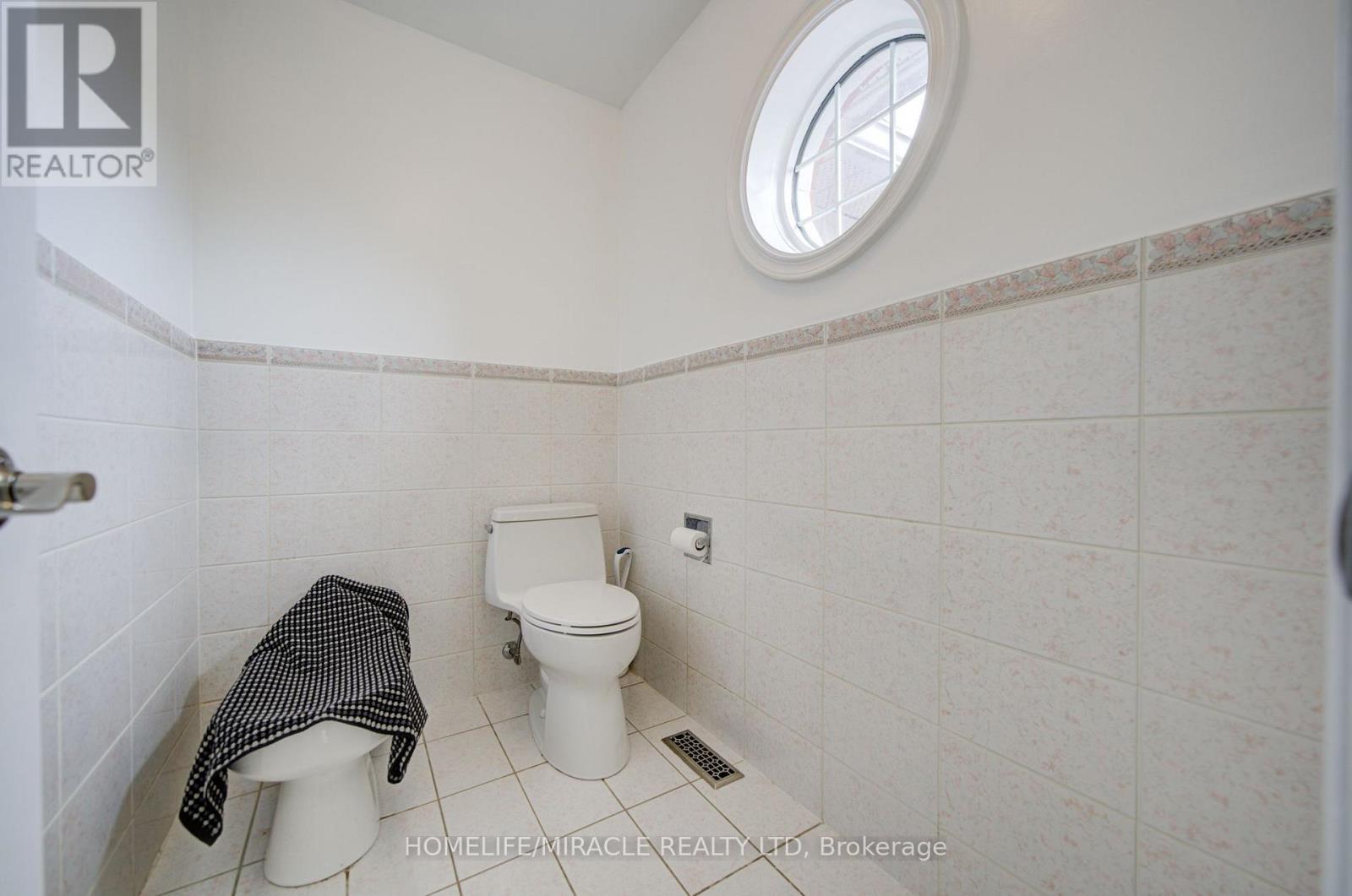 756 Kingsmere Avenue, Newmarket, Ontario  L3X 1K6 - Photo 34 - N13708404