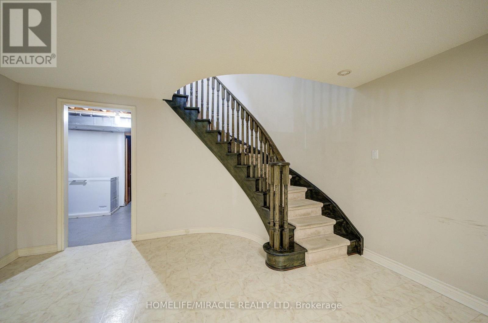 756 Kingsmere Avenue, Newmarket, Ontario  L3X 1K6 - Photo 42 - N13708404