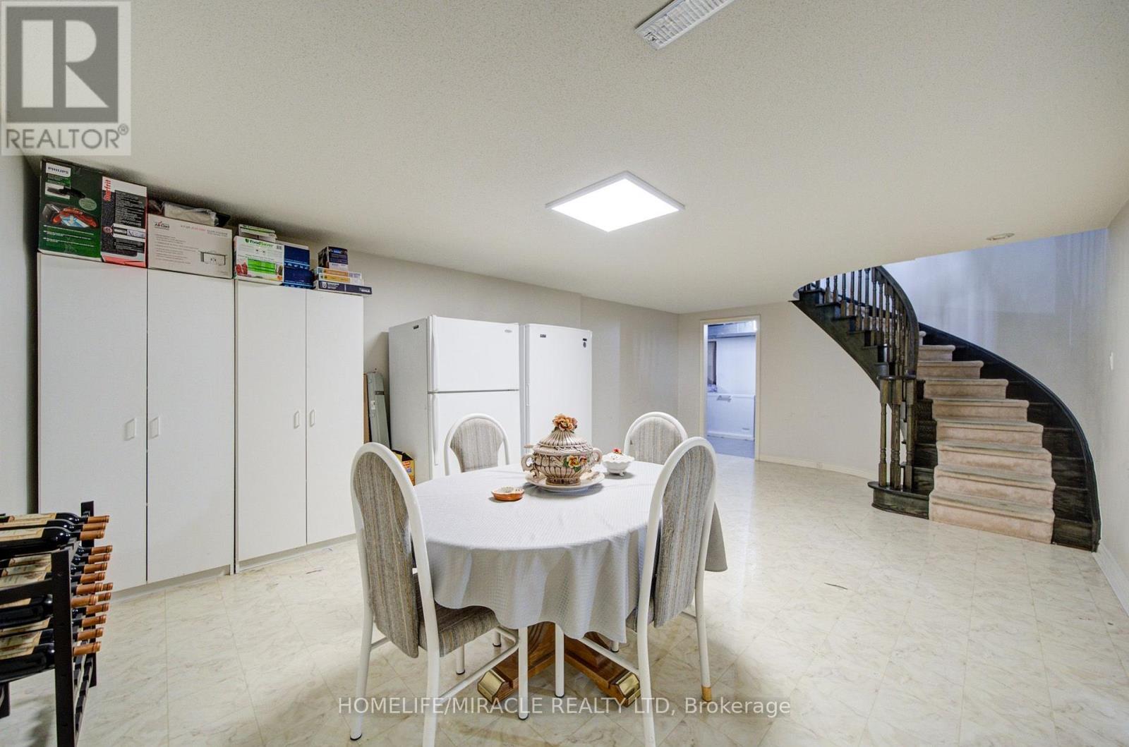 756 Kingsmere Avenue, Newmarket, Ontario  L3X 1K6 - Photo 43 - N13708404