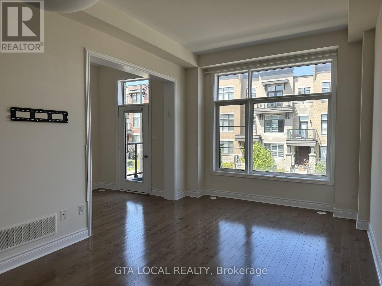 5 Aylin Crescent, Vaughan, Ontario  L6A 4Z8 - Photo 8 - N13708460