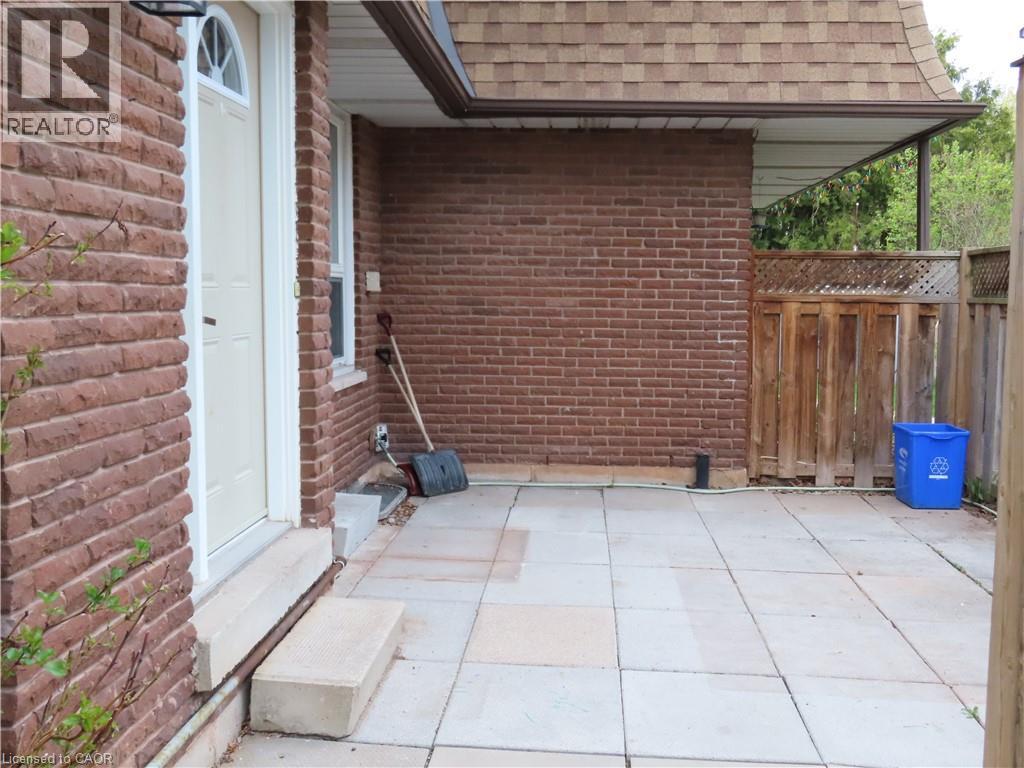 4026 Longmoor Drive Unit# 12, Burlington, Ontario  L7L 1X2 - Photo 5 - 40817868