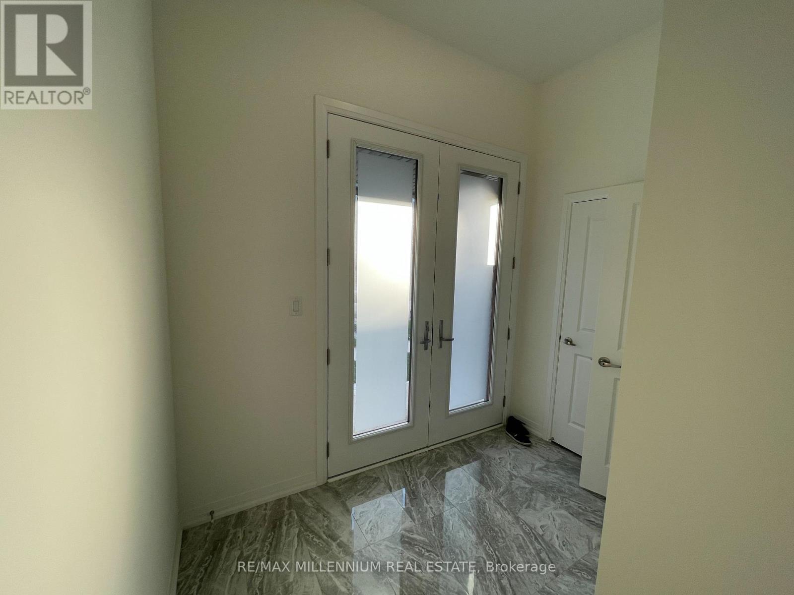 13 Haydrop Road, Brampton, Ontario  L6P 4P2 - Photo 2 - W13708446