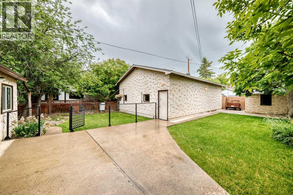 85 Elma Street W, Okotoks, Alberta  T1S 1J9 - Photo 10 - A2323037