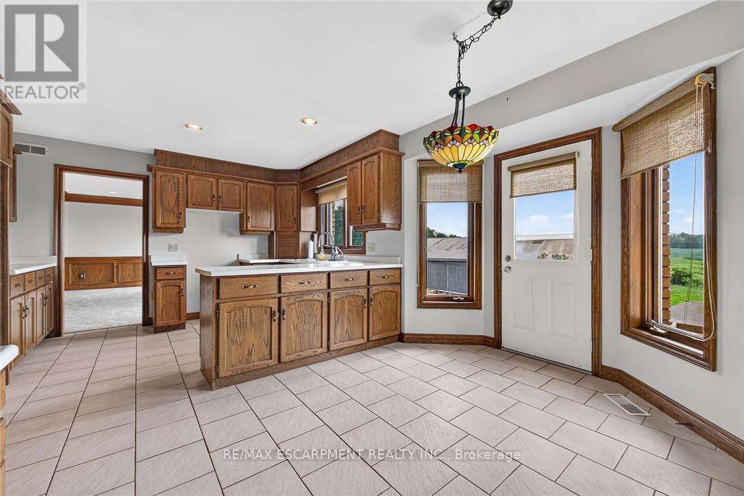 7011 Dickenson Road E, Hamilton, Ontario  L0R 1W0 - Photo 18 - X13708452