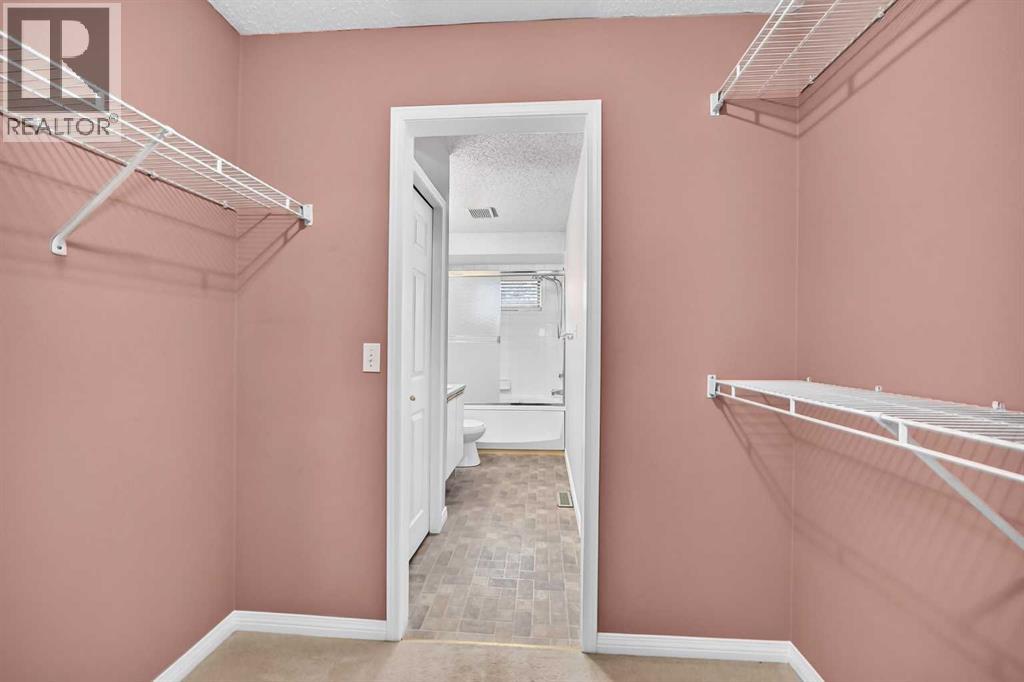 23 Sunlake Gardens SE, Calgary, Alberta  T2X 3G4 - Photo 27 - A2338588