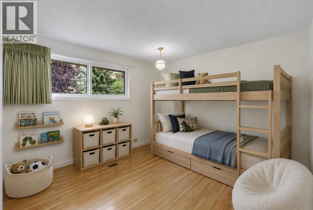 5031 Newcombe Place Nw, Calgary, Alberta  T2K 2P6 - Photo 11 - A2339693