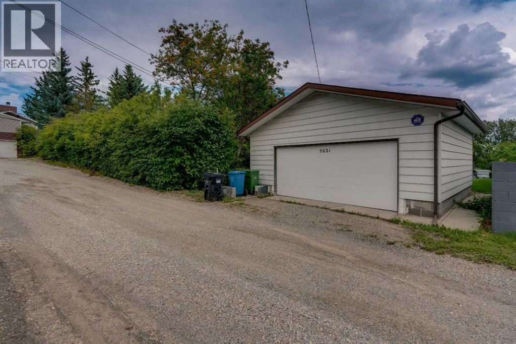 5031 Newcombe Place Nw, Calgary, Alberta  T2K 2P6 - Photo 31 - A2339693