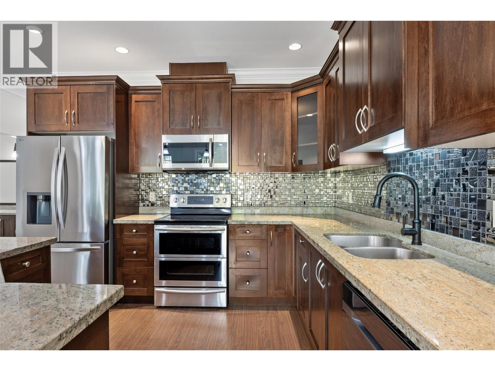2046 Robson Place Unit# 5, Kamloops, British Columbia  V2E 0A5 - Photo 10 - 10398639