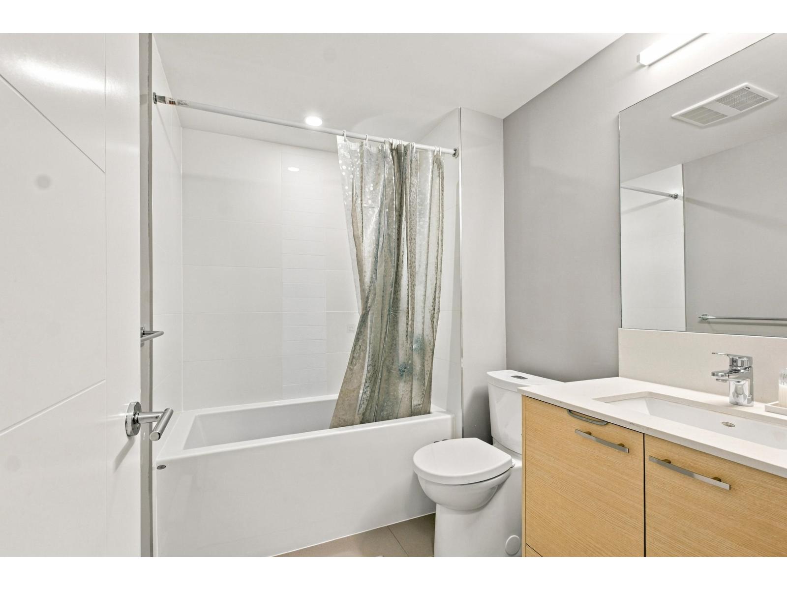 118 13963 105 Boulevard, Surrey, British Columbia V3T 0M9 - Photo 9 - R3158401