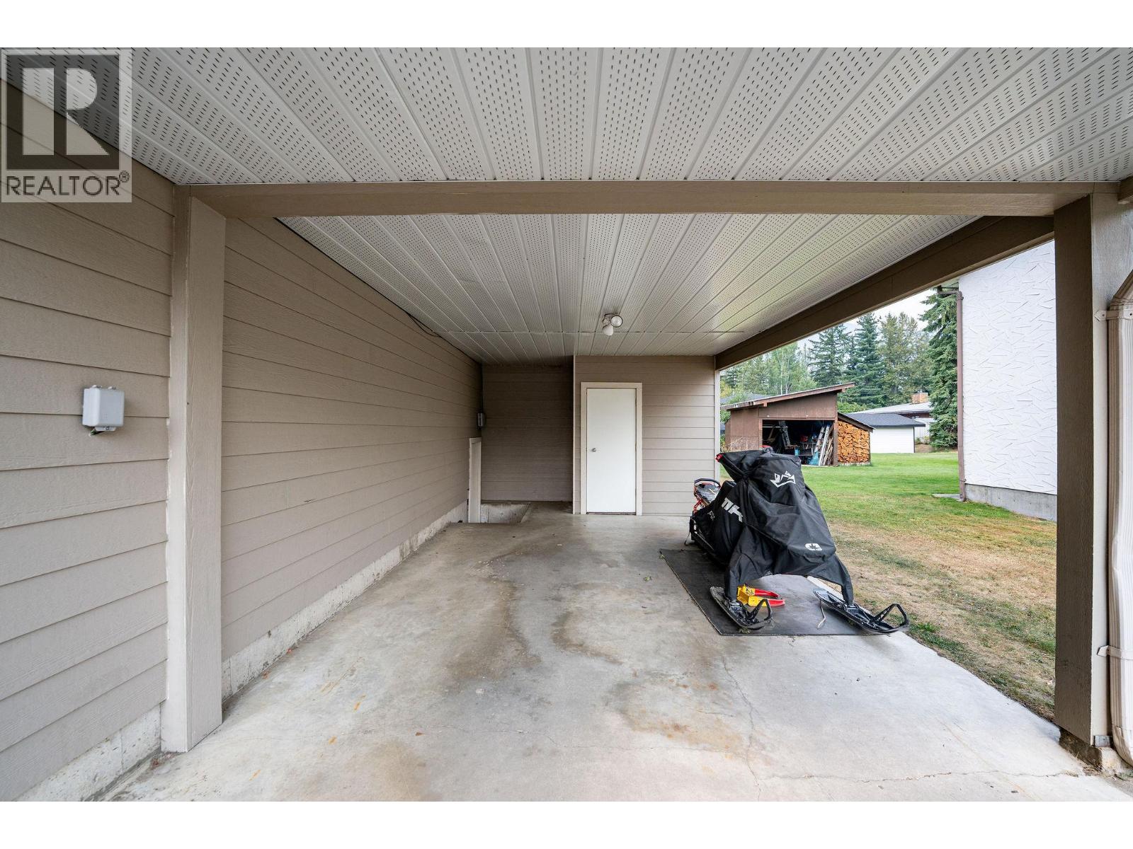 1506 Mountain View Drive, Revelstoke, British Columbia  V0E 2S1 - Photo 5 - 10396936