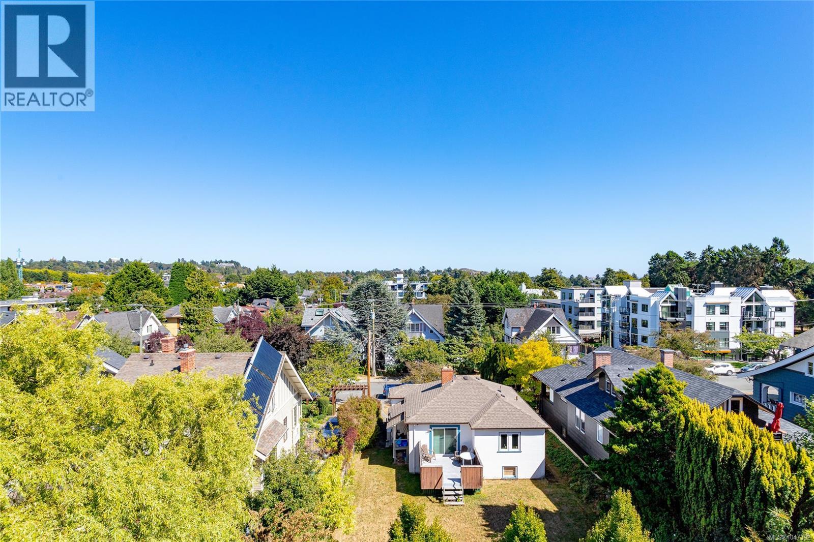 401 986 Heywood Ave, Victoria, British Columbia V8V 2Y6 - Photo 36 - 1047392