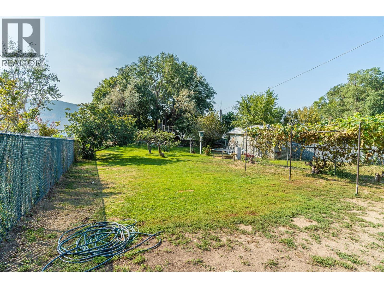 2215 Barbara Avenue, Kamloops, British Columbia  V2B 4J4 - Photo 51 - 10395881