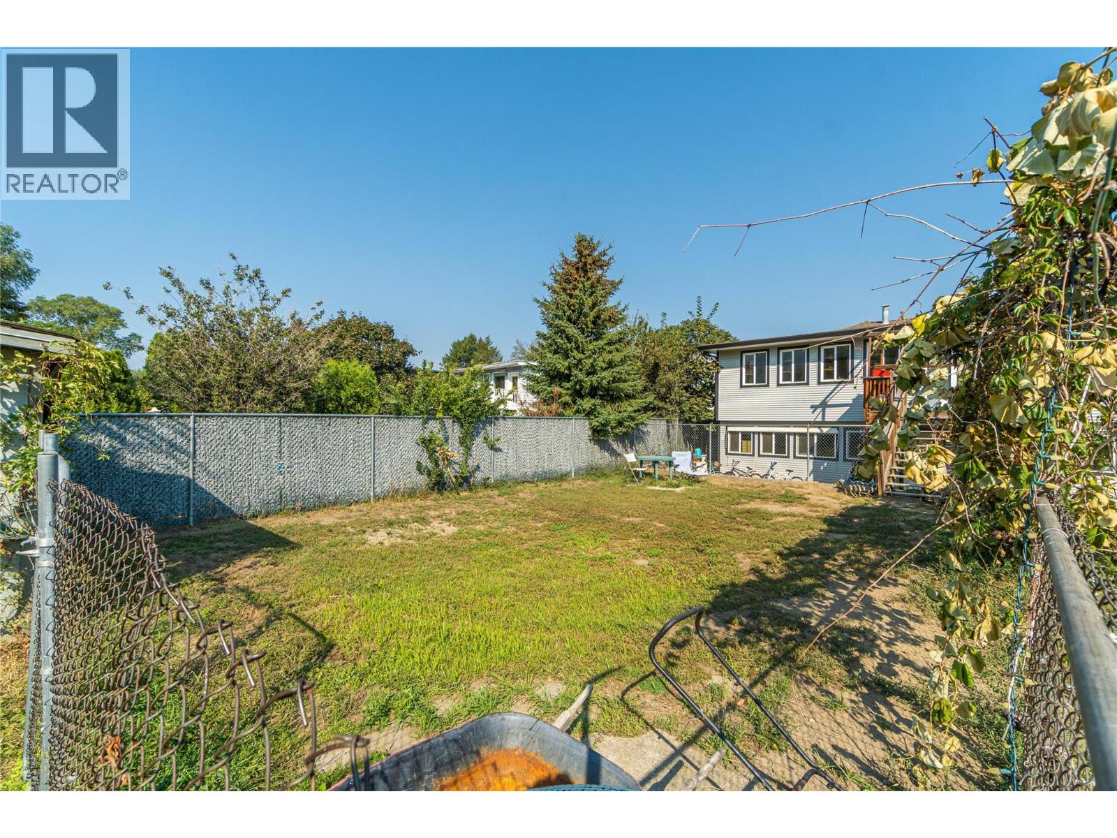 2215 Barbara Avenue, Kamloops, British Columbia  V2B 4J4 - Photo 59 - 10395881