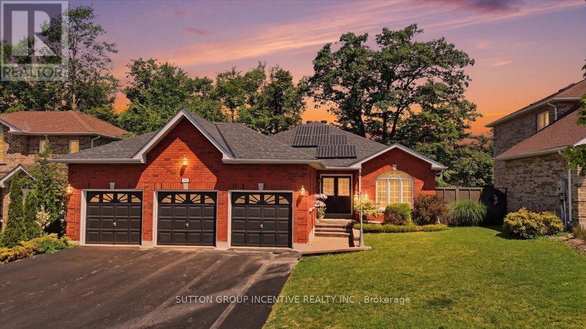 200 Cumming Drive, Barrie, Ontario  L4N 0C9 - Photo 2 - S13708494