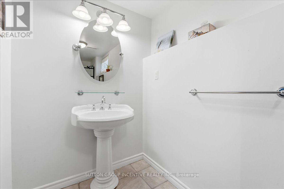 200 Cumming Drive, Barrie, Ontario  L4N 0C9 - Photo 35 - S13708494