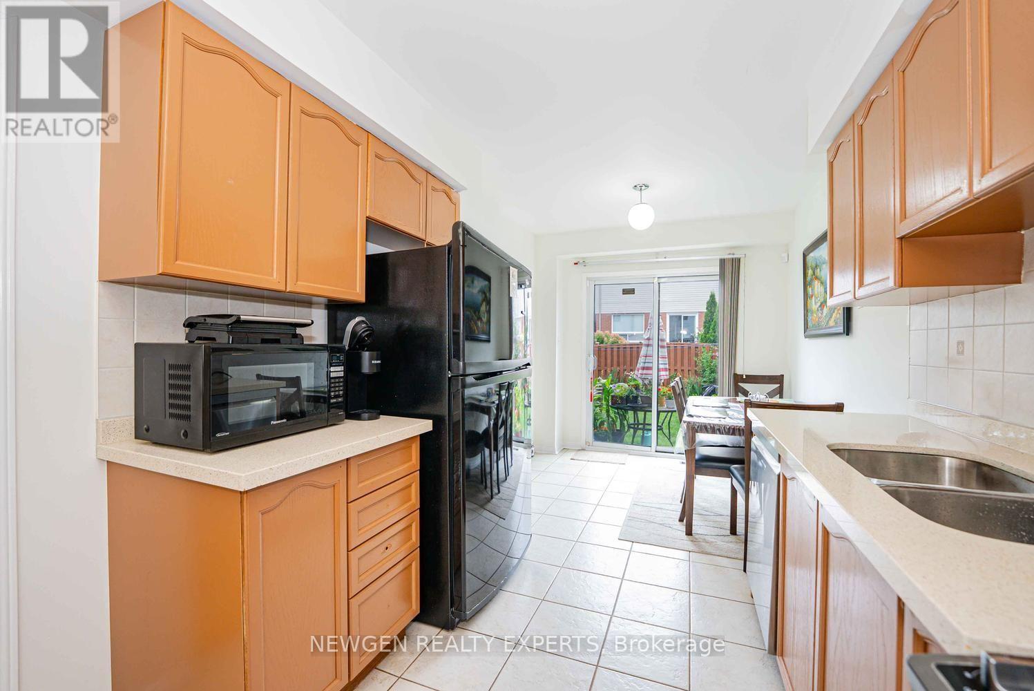 6039 Coxswain Crescent, Mississauga, Ontario  L5V 2Z9 - Photo 10 - W13708488