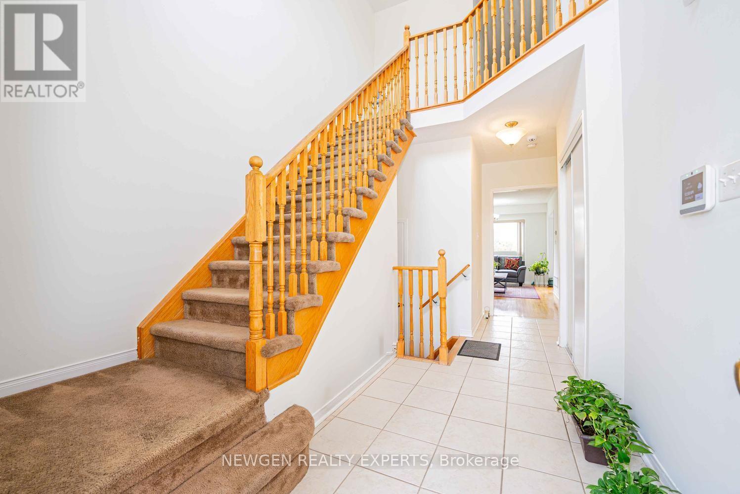 6039 Coxswain Crescent, Mississauga, Ontario  L5V 2Z9 - Photo 4 - W13708488