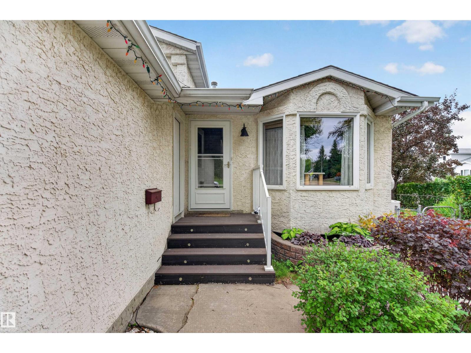 4211 47 Av, Beaumont, Alberta  T4X 1H1 - Photo 2 - E4505337