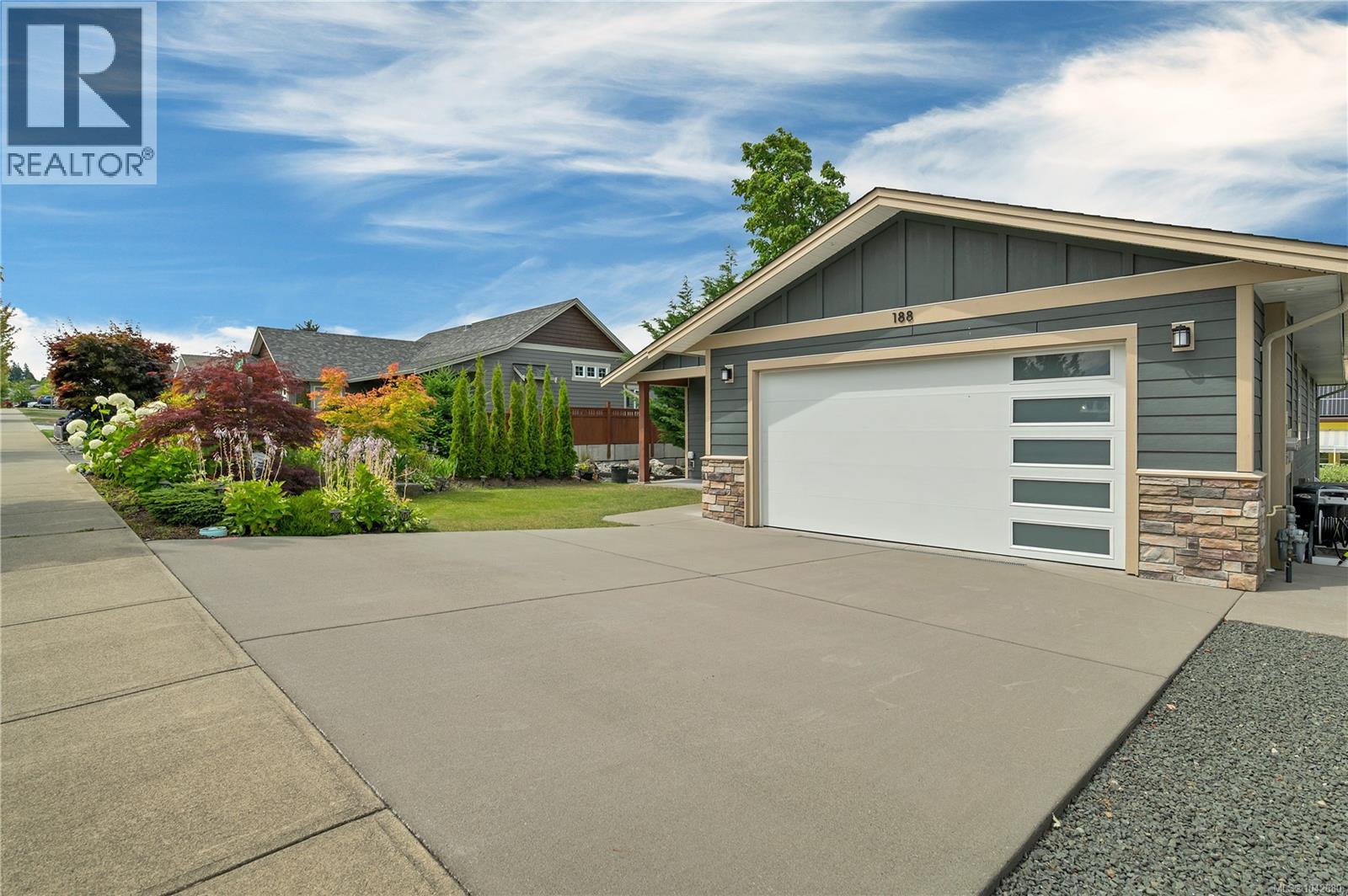 188 Vermont Dr, Campbell River, British Columbia  V9W 0A4 - Photo 3 - 1042680