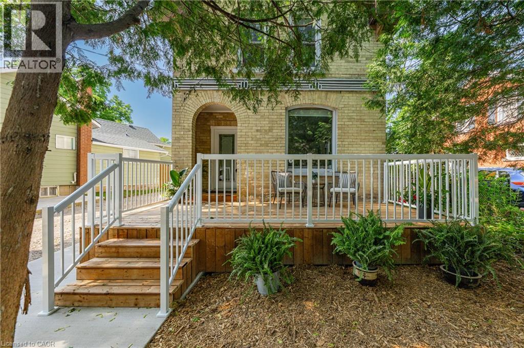 48 POLLOCK Avenue, Cambridge, Ontario