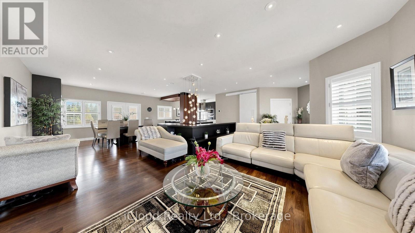 30 Orchard Park Gate, Brampton, Ontario  L6R 1W5 - Photo 2 - W13582916