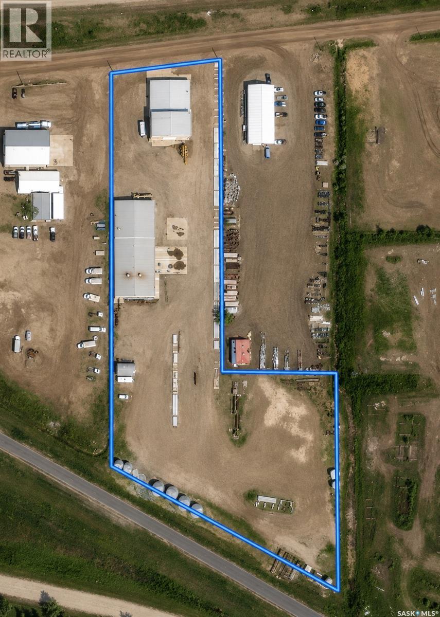 48 39 Highway, Estevan, Saskatchewan  S4A 2A5 - Photo 2 - SK046515