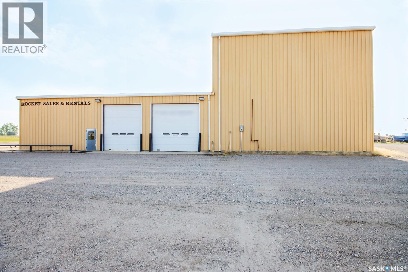 48 39 Highway, Estevan, Saskatchewan  S4A 2A5 - Photo 3 - SK046515