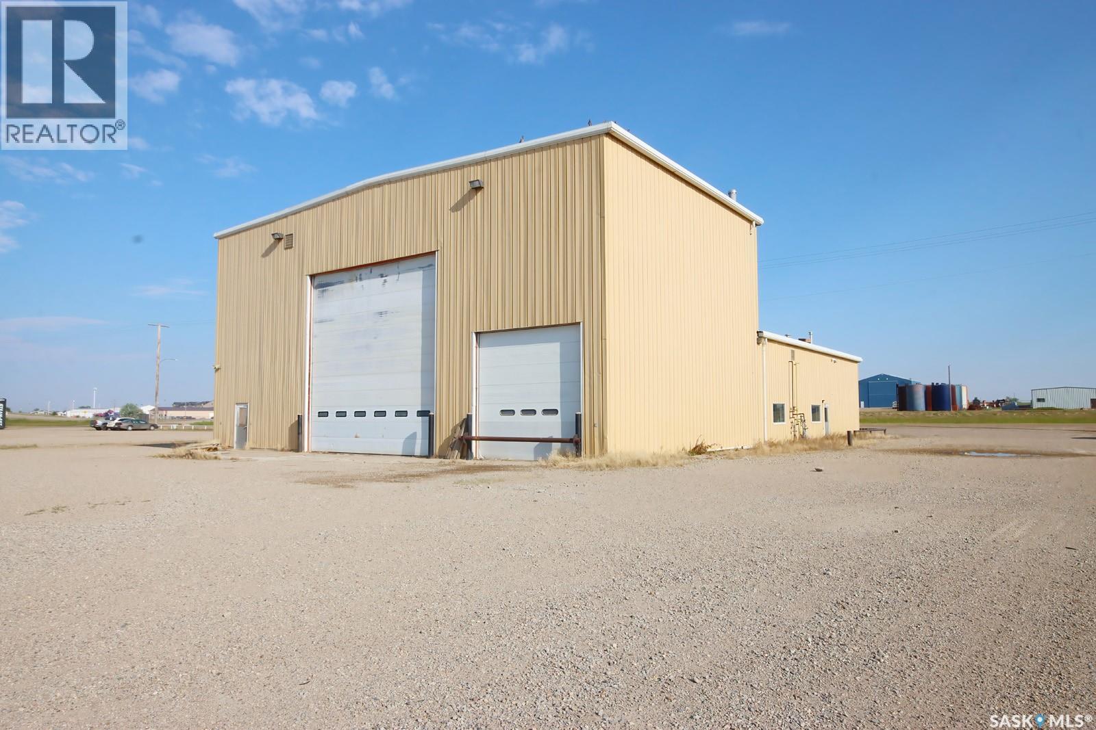 48 39 Highway, Estevan, Saskatchewan  S4A 2A5 - Photo 4 - SK046515