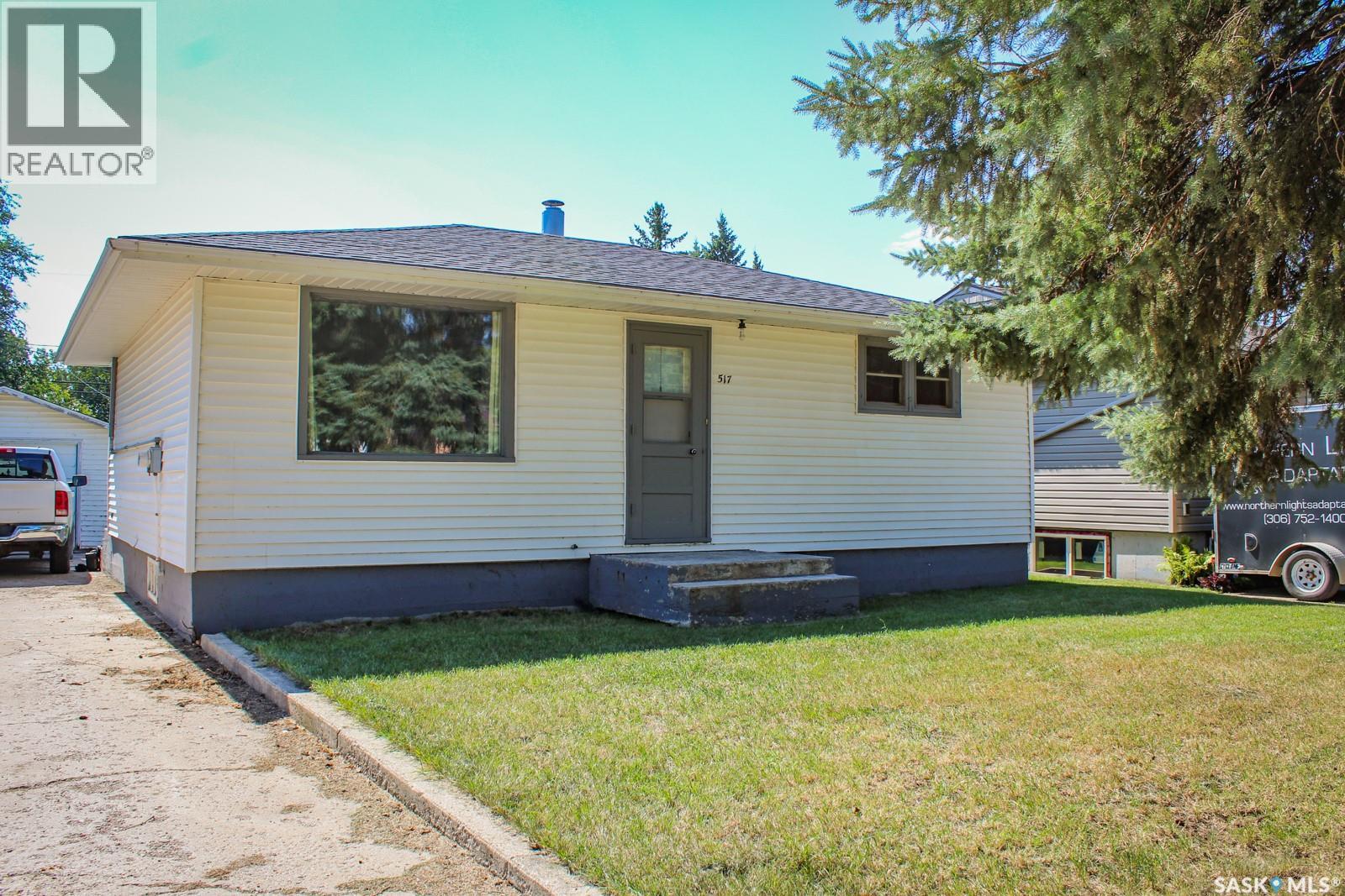 517 Mcleod Avenue E, Melfort, Saskatchewan  S0E 1A0 - Photo 2 - SK046508
