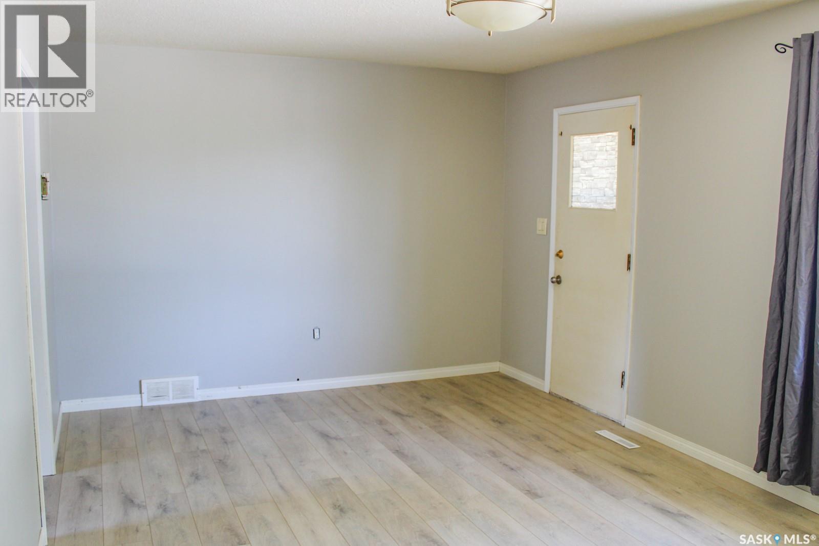 517 Mcleod Avenue E, Melfort, Saskatchewan  S0E 1A0 - Photo 3 - SK046508