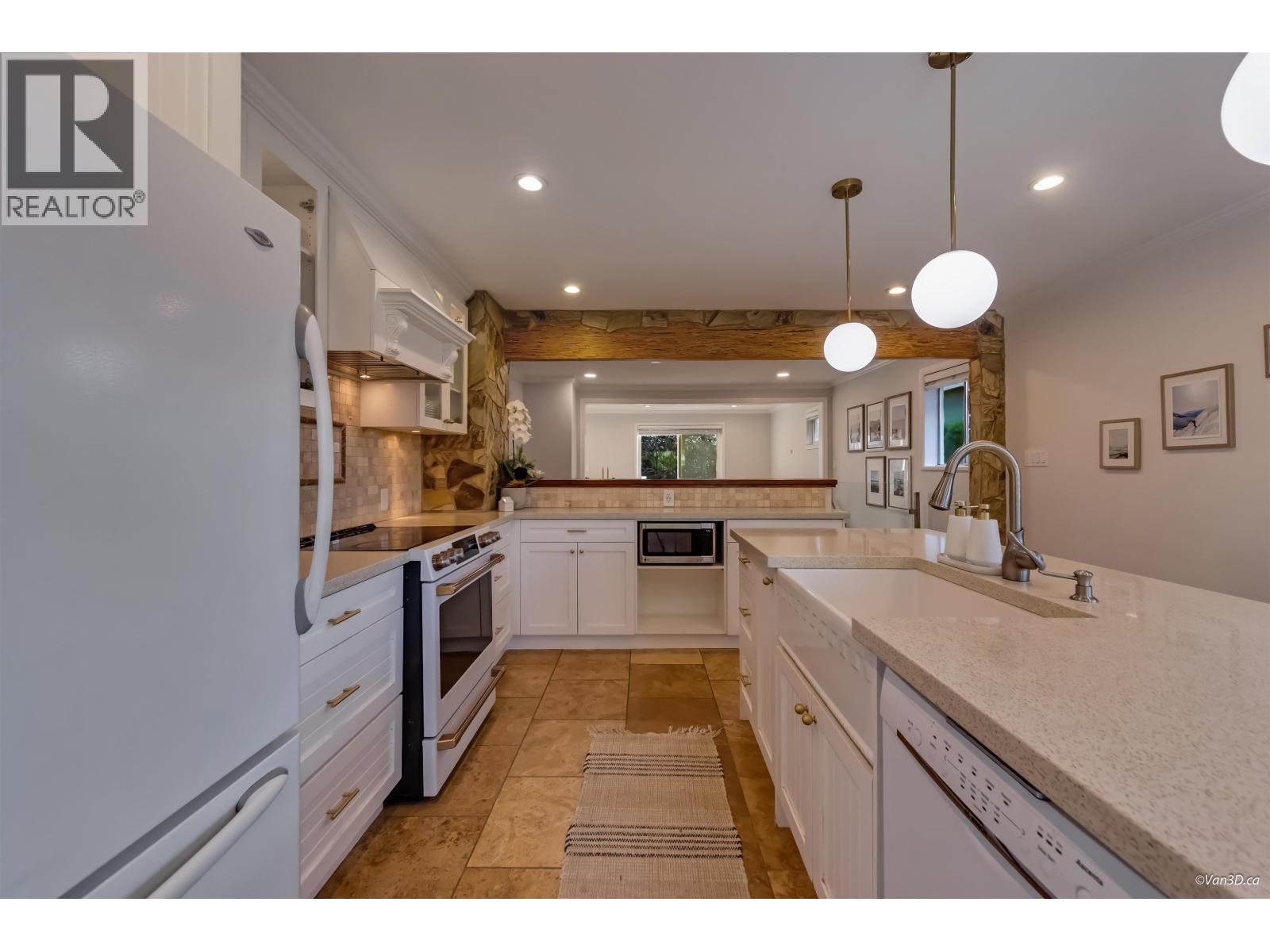 21 Malta Place, Vancouver, British Columbia V5M 4C4 - Photo 8 - R3158276