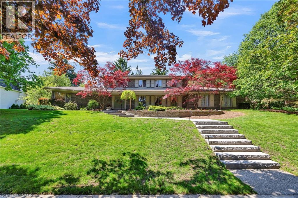 61 HUNTLEY Crescent, Kitchener, Ontario