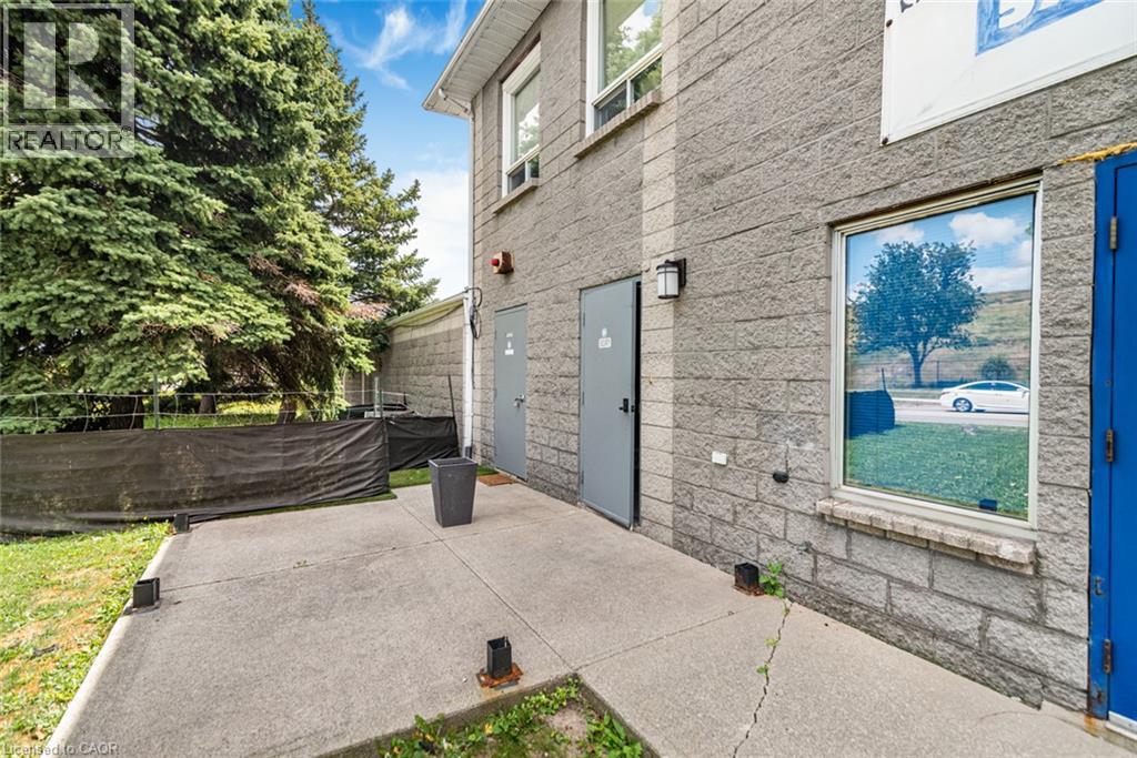 1290 Stone Church Road E Unit# Upper, Hamilton, Ontario  L8W 2C8 - Photo 2 - 40857137
