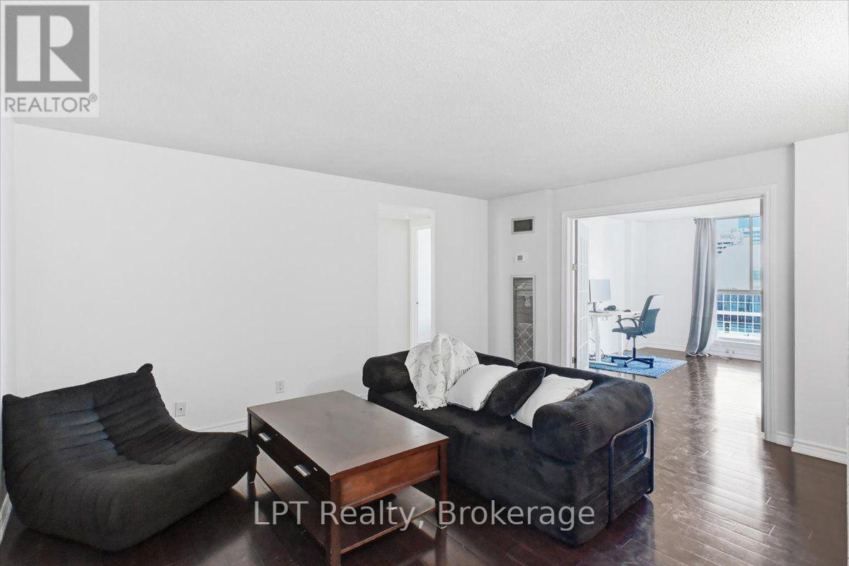 2721 - 633 Bay Street, Toronto, Ontario  M5G 2G4 - Photo 12 - C13708544