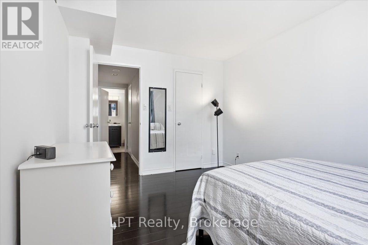 2721 - 633 Bay Street, Toronto, Ontario  M5G 2G4 - Photo 14 - C13708544