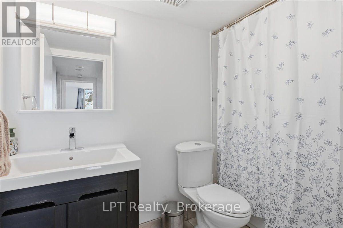 2721 - 633 Bay Street, Toronto, Ontario  M5G 2G4 - Photo 20 - C13708544