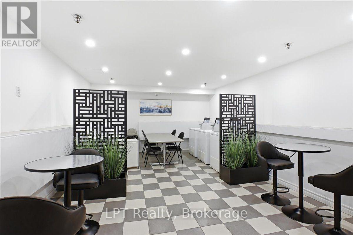 2721 - 633 Bay Street, Toronto, Ontario  M5G 2G4 - Photo 29 - C13708544