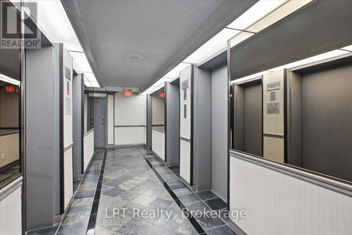 2721 - 633 Bay Street, Toronto, Ontario  M5G 2G4 - Photo 5 - C13708544