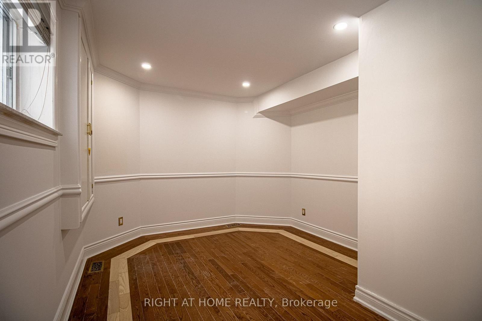 Lower Level - 12 Josie Drive, Richmond Hill, Ontario  L4C 7G1 - Photo 3 - N13708528