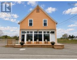 <div class="price">$199,900</div> 152 Main Street<br>Joggins, Nova Scotia<br>