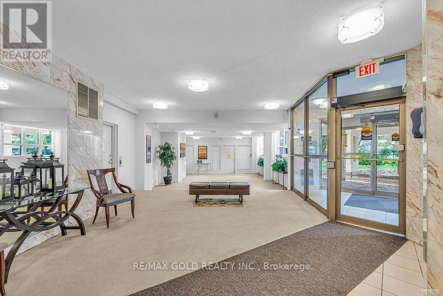 1204 - 2323 Confederation Parkway, Mississauga, Ontario  L5B 1R6 - Photo 3 - W13708510
