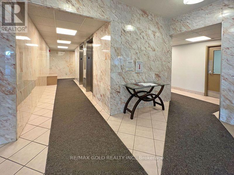 1204 - 2323 Confederation Parkway, Mississauga, Ontario  L5B 1R6 - Photo 4 - W13708510