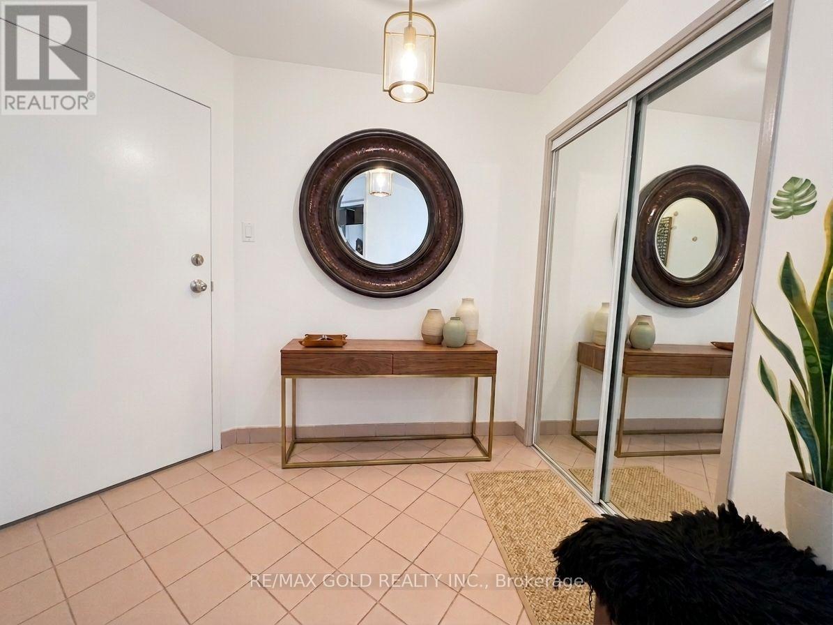 1204 - 2323 Confederation Parkway, Mississauga, Ontario  L5B 1R6 - Photo 5 - W13708510