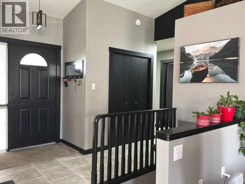 310b Edgewood Close, Camrose, Alberta  T4V 4P9 - Photo 12 - A2326775