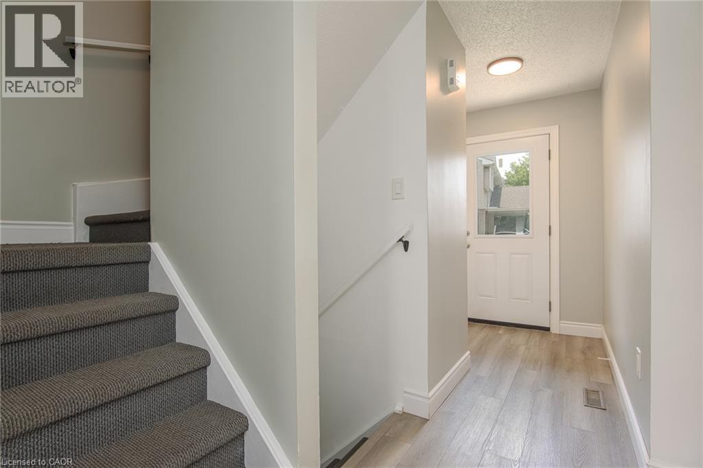 125 Sekura Crescent Unit# 13, Cambridge, Ontario  N1R 8B4 - Photo 12 - 40856110