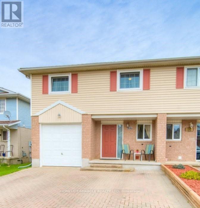 806 FAIRWAY CRESCENT, Kitchener, Ontario