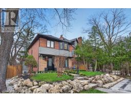 1 WANLESS CRESCENT, Toronto, Ontario