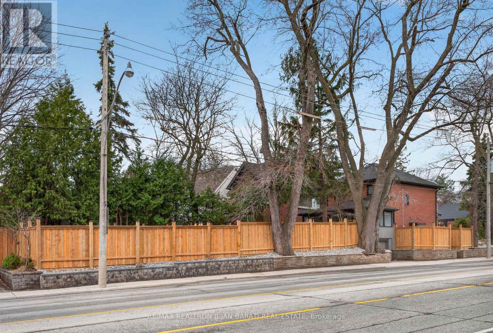 1 Wanless Crescent, Toronto, Ontario  M4N 3B6 - Photo 25 - C13121572