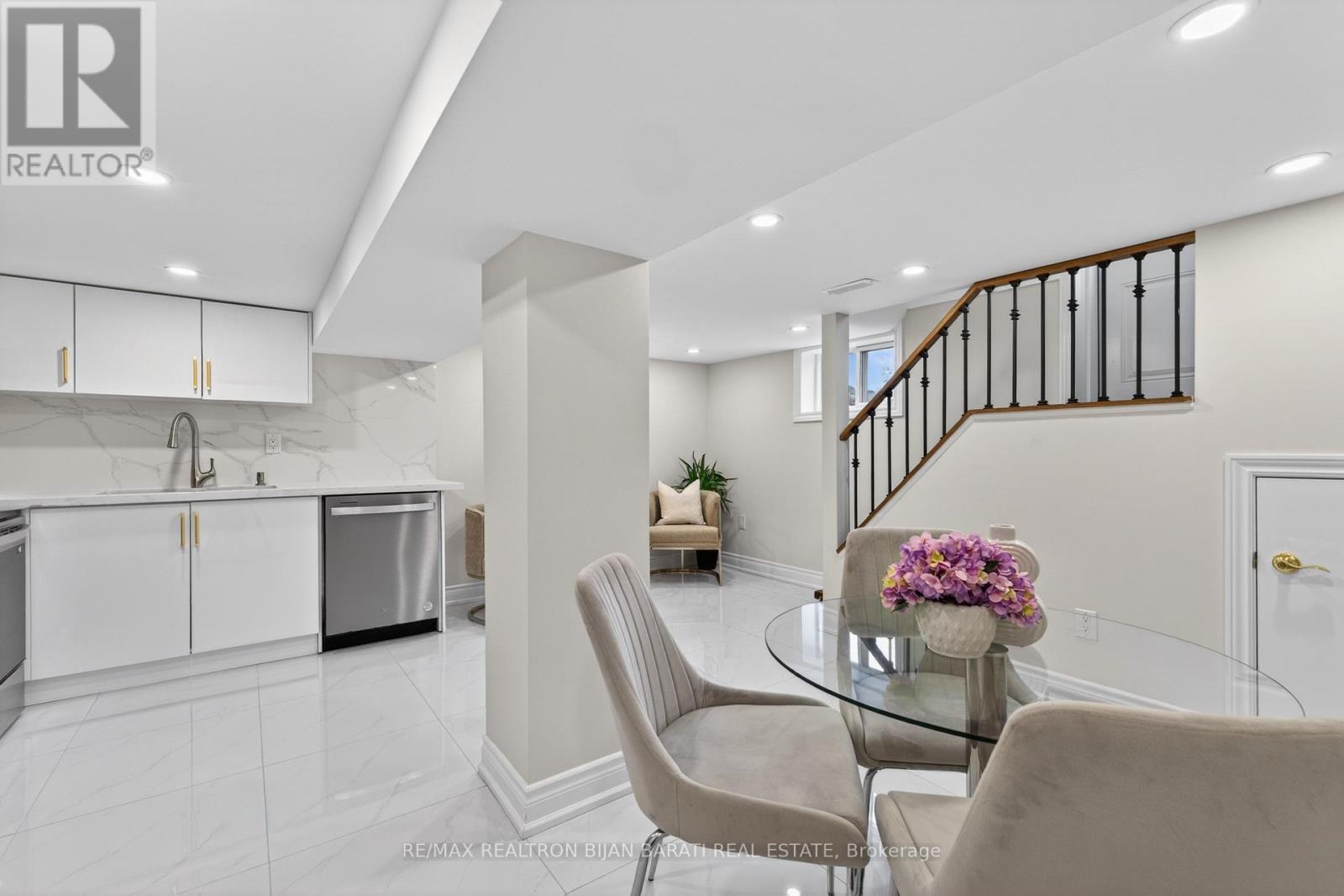 1 Wanless Crescent, Toronto, Ontario  M4N 3B6 - Photo 18 - C13121572