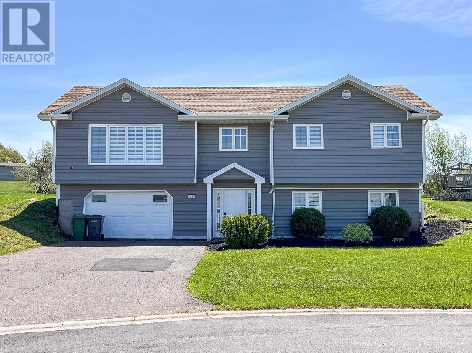 46 Maclauchlan Drive, Stratford, Prince Edward Island  C1B 1M2 - Photo 2 - 202621383